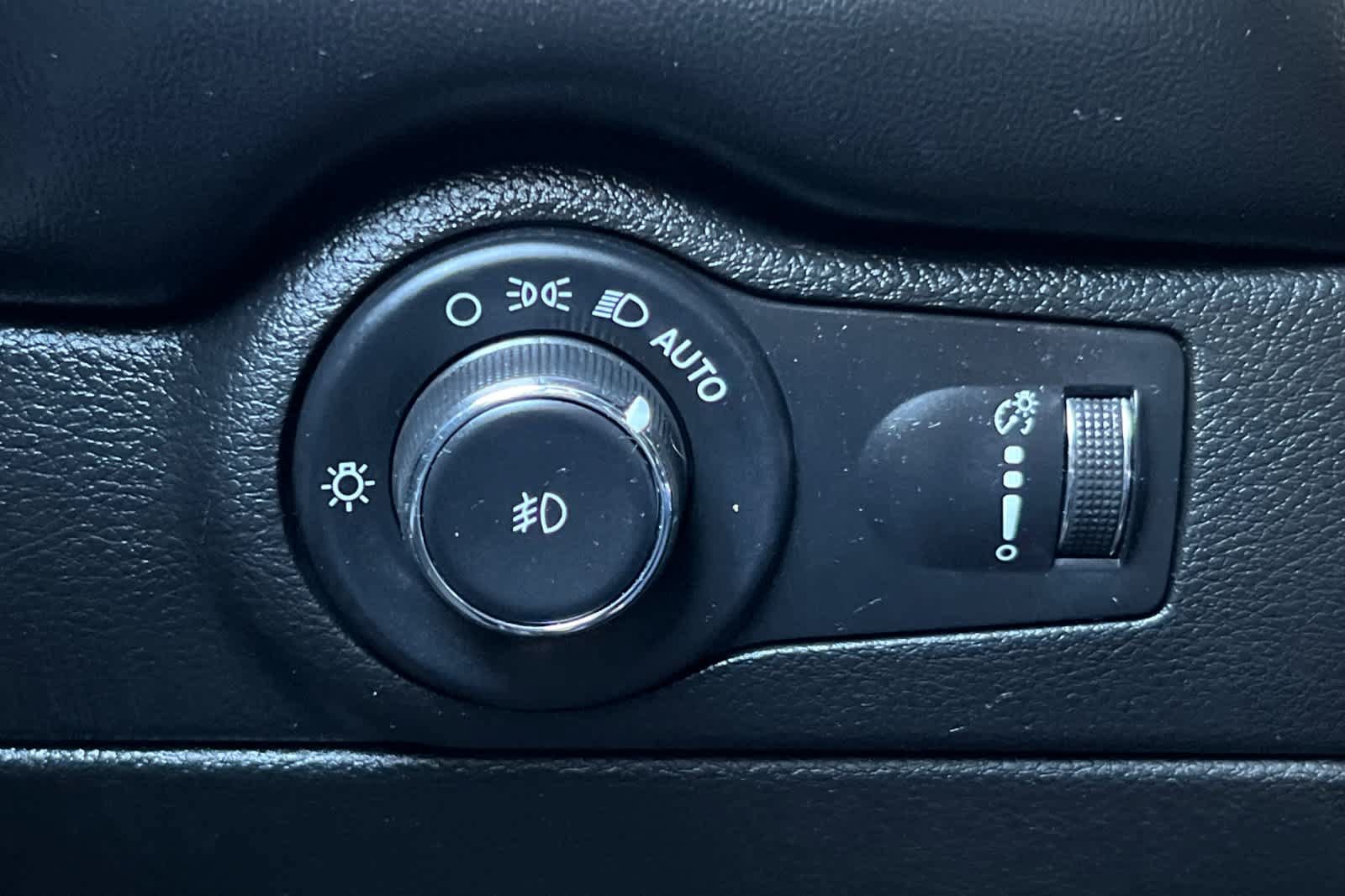 Used 2021 Dodge Durango GT AWD/4WD image 32