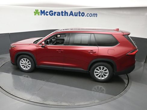 Used 2024 Toyota Grand Highlander AWD image 25