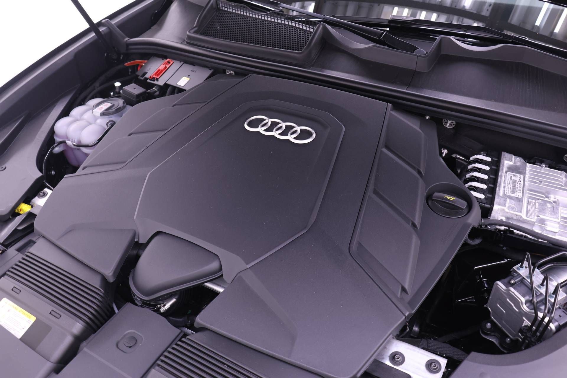 Used 2026 Audi Q8 Premium Plus AWD/4WD image 17