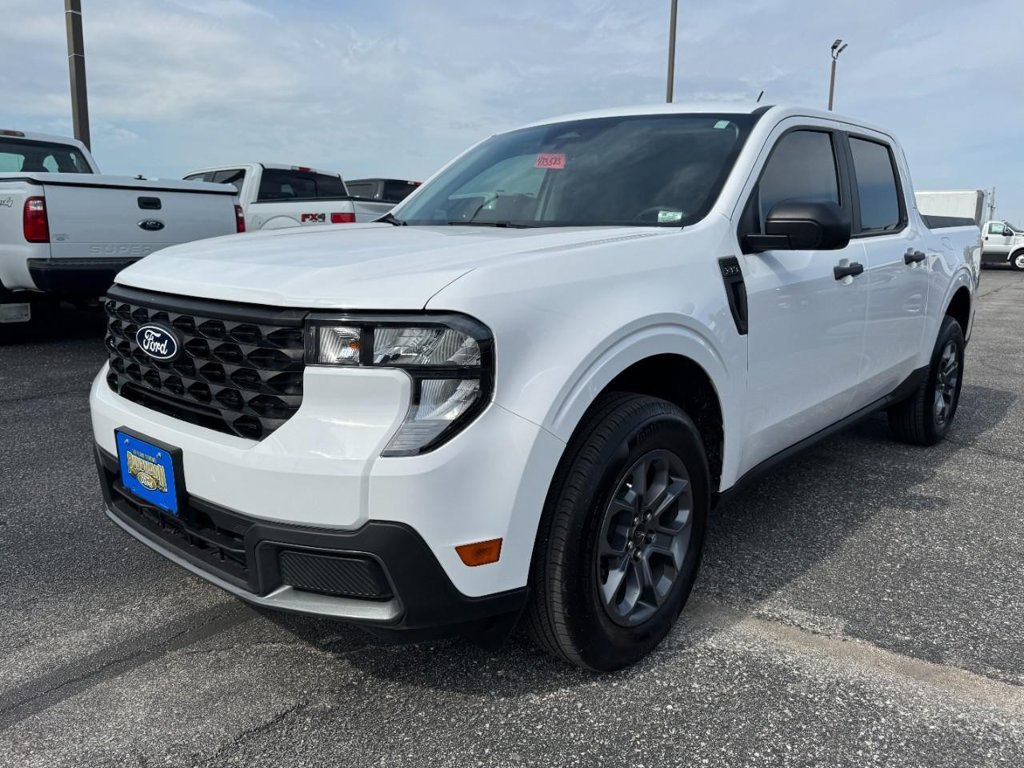 Used 2025 Ford Maverick XLT FWD image 8