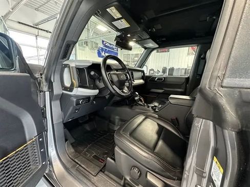 Used 2023 Ford Bronco Badlands w/ Sasquatch Package image 9