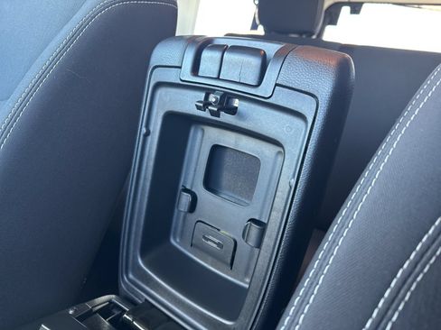 Used 2018 Jeep Wrangler Unlimited Rubicon w/ Cold Weather Group AWD/4WD image 64