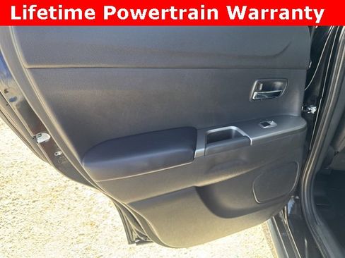 Used 2024 Mitsubishi Outlander Sport SE image 17