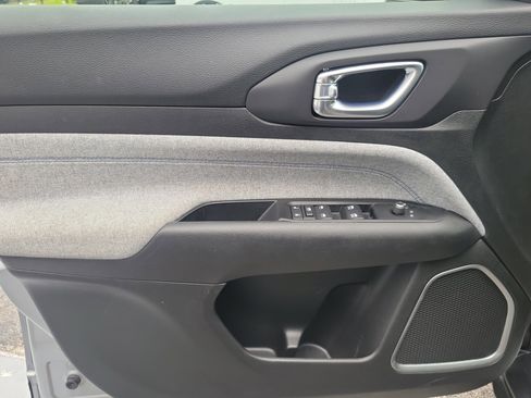 Used 2022 Jeep Compass Latitude image 22