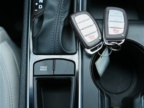 Used 2016 Hyundai Sonata SE FWD image 22