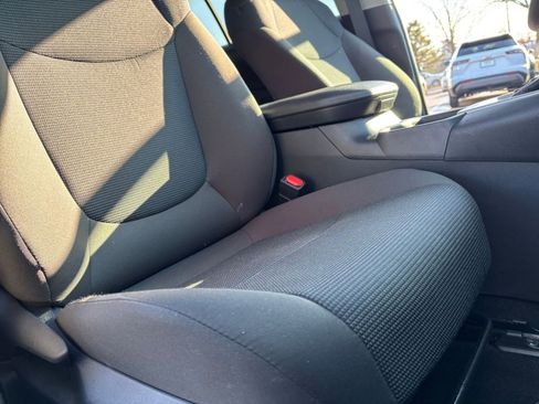 Used 2025 Toyota RAV4 LE image 25