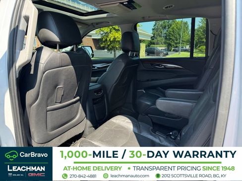 Used 2020 Cadillac Escalade ESV Premium Luxury AWD/4WD image 11