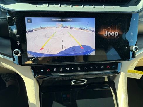 New 2026 Jeep Grand Cherokee Limited AWD/4WD image 29