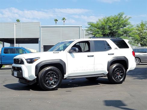 Used 2025 Toyota 4Runner Limited image 32