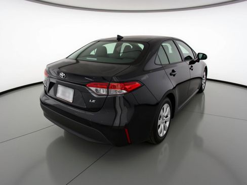 Used 2025 Toyota Corolla LE FWD image 9