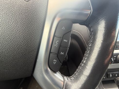 Used 2014 GMC Acadia SLE FWD image 17
