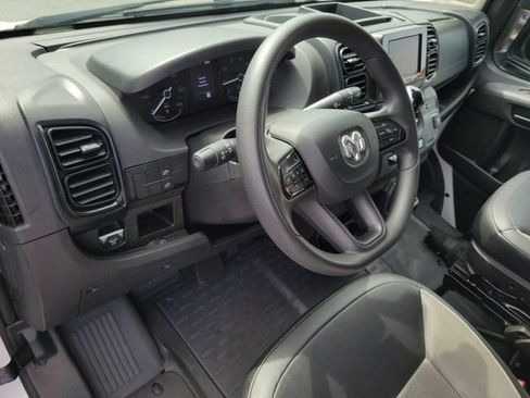 Used 2023 RAM ProMaster 2500 FWD image 10