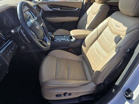 Used 2021 Cadillac XT6 Sport w/ Platinum Package image 27