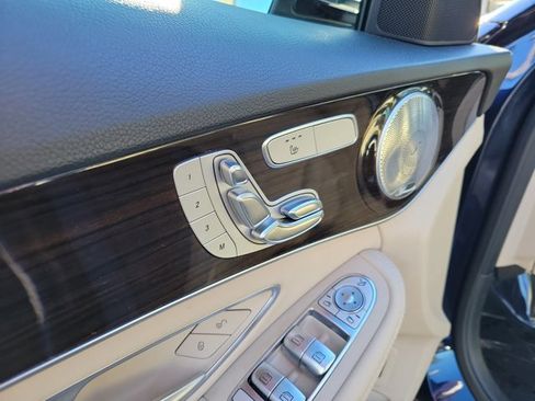 Used 2020 Mercedes-Benz C 300 Sedan image 16