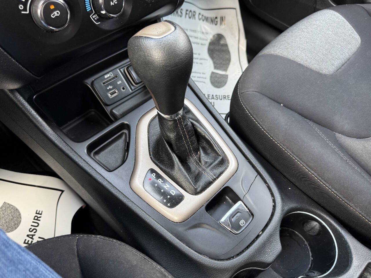 Used 2014 Jeep Cherokee Sport FWD image 18