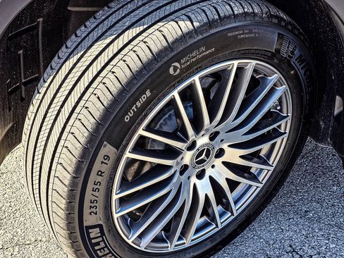 Used 2024 Mercedes-Benz GLC 300 GLC 300 image 12