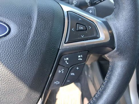 Used 2020 Ford Edge SEL w/ Cold Weather Package AWD/4WD image 18