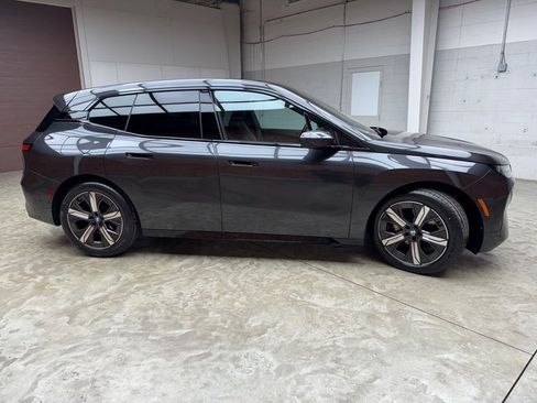 New 2026 BMW iX xDrive60 image 6