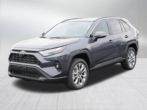 Certified 2025 Toyota RAV4 XLE Premium image 3