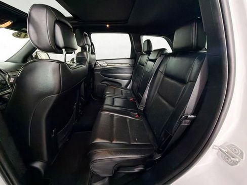 Used 2018 Jeep Grand Cherokee Overland w/ Jeep Active Safety Group image 25