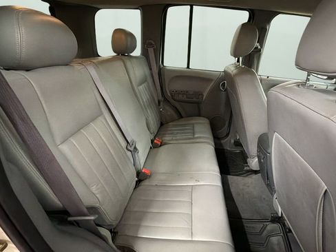 Used 2006 Jeep Liberty Limited AWD/4WD image 14