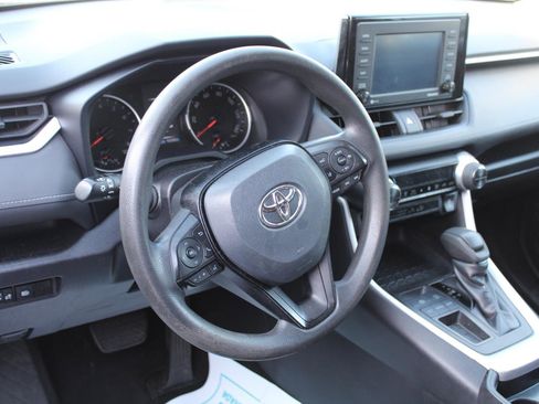 Used 2021 Toyota RAV4 XLE image 9