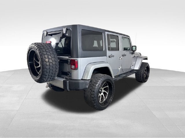 Used 2015 Jeep Wrangler Unlimited Sahara w/ Connectivity Group AWD/4WD image 6