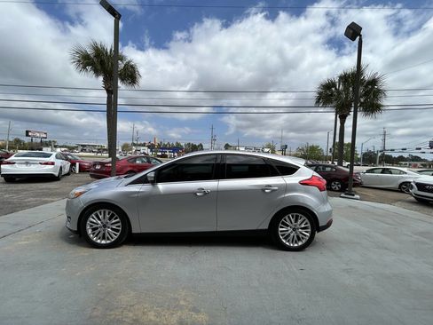 Used 2015 Ford Focus Titanium image 7