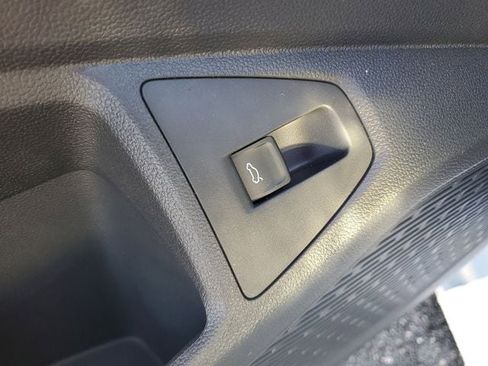 New 2026 Volkswagen Jetta SE FWD image 14