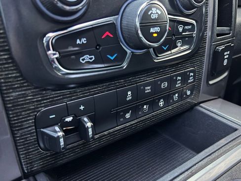 Used 2018 RAM 2500 Limited image 91