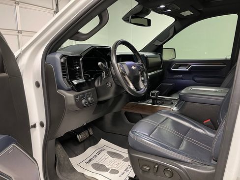 Used 2022 Chevrolet Silverado 1500 High Country w/ High Country Premium Package AWD/4WD image 20