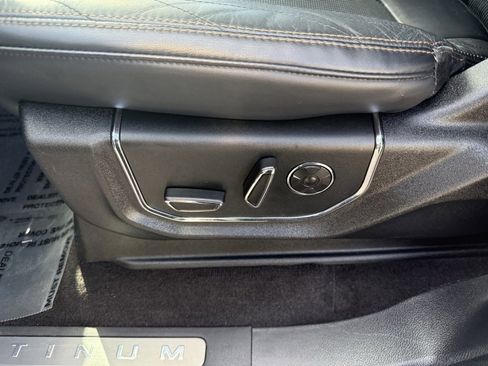 Used 2019 Ford Expedition Platinum image 20