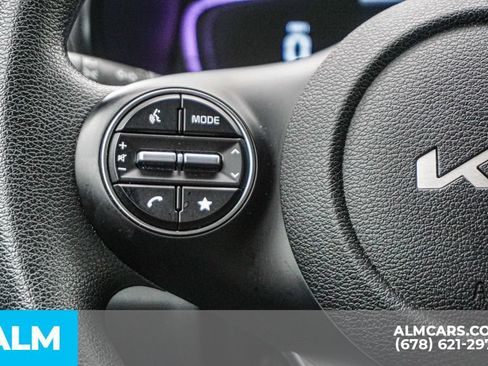 Used 2025 Kia Soul LX w/ LX Technology Package FWD image 29