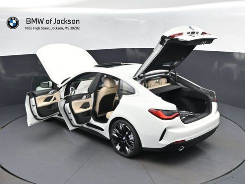 New 2026 BMW 430i w/ Premium Package RWD image 2