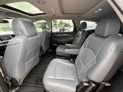 Used 2020 Buick Enclave Essence w/ Sport Touring Edition FWD image 22