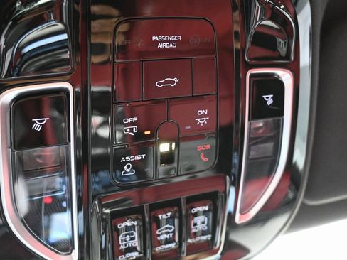 Used 2023 Maserati Grecale Modena image 17