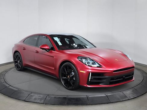 Certified 2026 Porsche Panamera RWD image 9