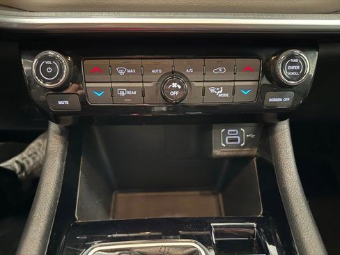 Used 2024 Jeep Compass Limited AWD/4WD image 22