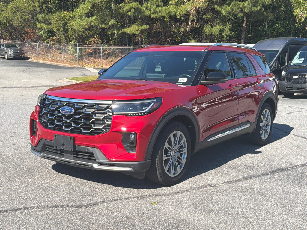 Used 2025 Ford Explorer Platinum RWD image 3