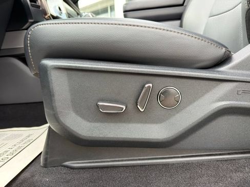 Used 2025 Ford F150 Lightning Lariat AWD/4WD image 25