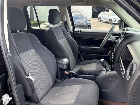 Used 2015 Jeep Patriot Sport w/ Power Value Group image 8