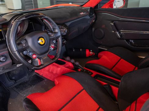 Used 2015 Ferrari 458 Speciale Coupe RWD image 5