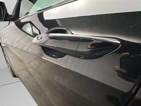 Certified 2025 Hyundai Elantra Limited FWD image 10