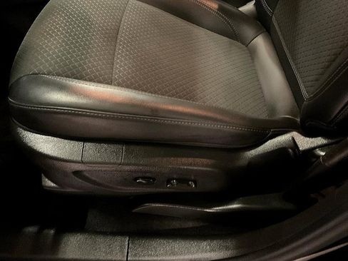 Used 2022 Buick Encore Preferred w/ Safety Package image 16