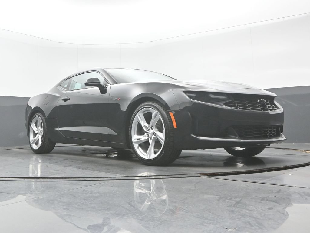 Used 2023 Chevrolet Camaro LT w/ Technology Package RWD image 24