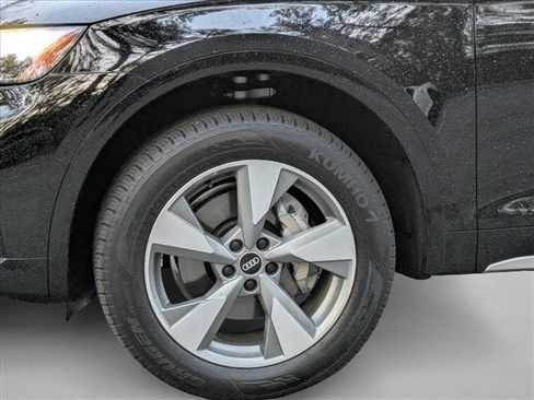 Used 2024 Audi Q5 2.0T Premium Plus w/ Premium Plus Package image 9