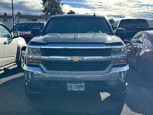 Used 2018 Chevrolet Silverado 1500 LT w/ All Star Edition image 6