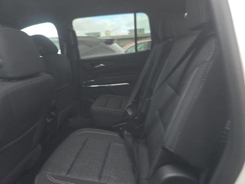 Used 2025 Chevrolet Traverse LT w/ Midnight/Sport Edition FWD image 5