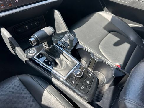 Used 2024 Kia Sportage EX FWD image 14
