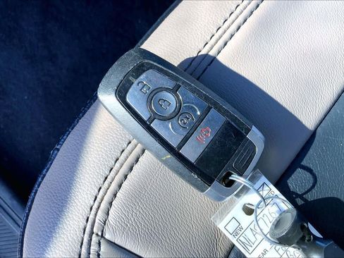 Certified 2022 Ford Bronco Wildtrak image 14